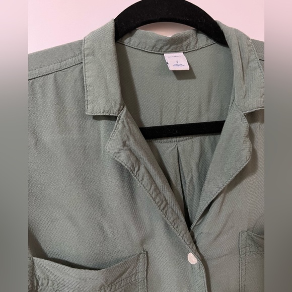 Old Navy Utility Button-Down - Picture 3 of 5